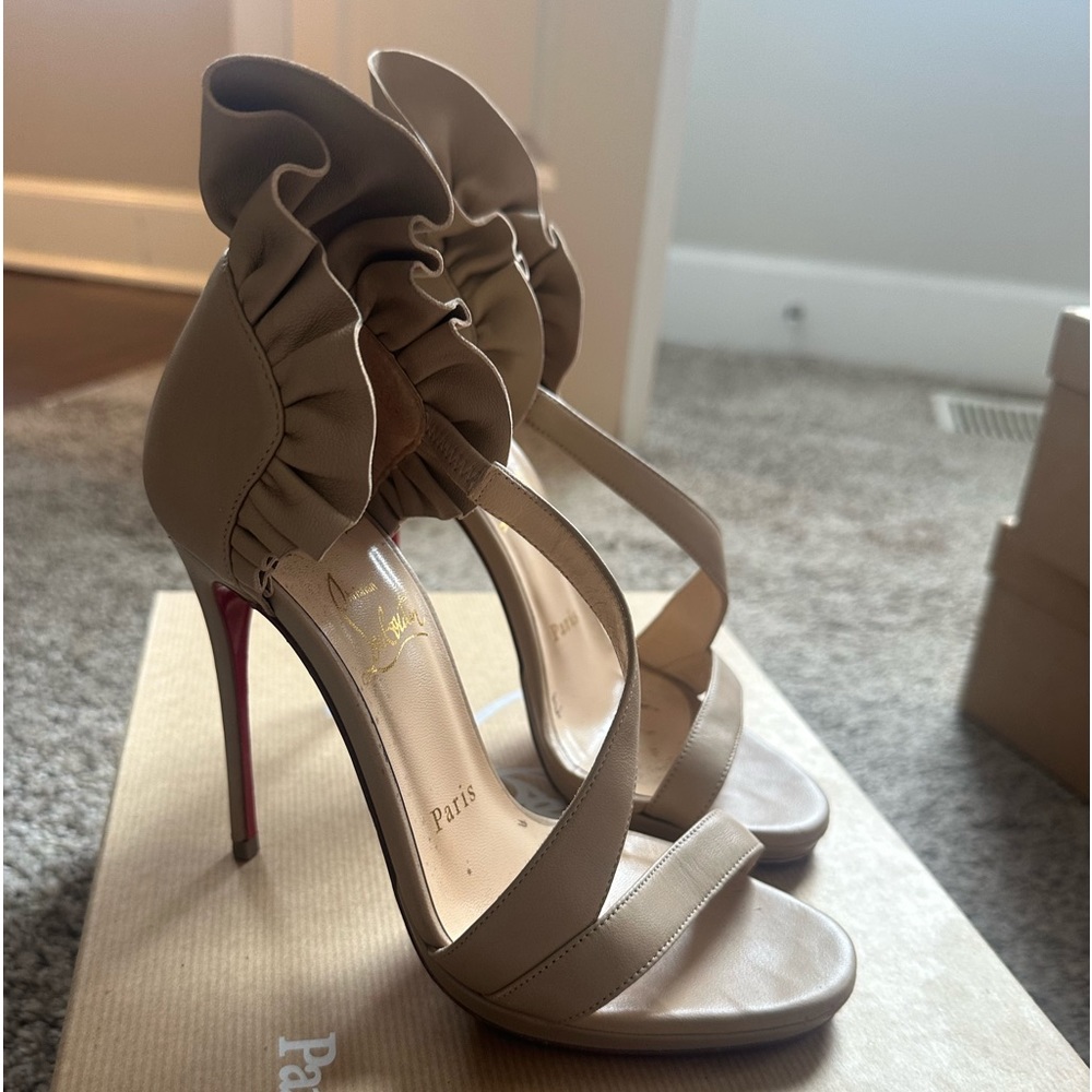 Louboutin heels 35.5